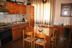 Interior detail - Morianese Residence (Lucca)