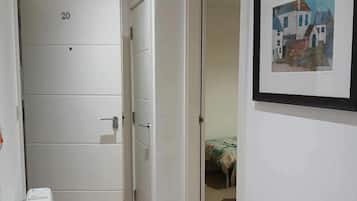 Apartemen | 2 kamar tidur, setrika/meja setrika, Wi-Fi gratis, dan seprai linen