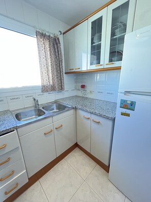 Fridge, microwave, dishwasher, toaster