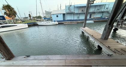 Fisherman's paradise! Almost always rented with deep water boat access!