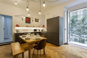Fridge, microwave, oven, dishwasher