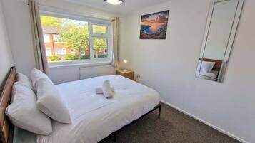 3 bedrooms, iron/ironing board, WiFi