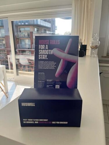 Huswell - Bright Beach Retreat With Balcony