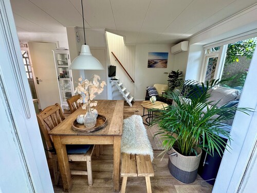 Lovely vacation home with sunny terrace in the artists' village of Bergen!