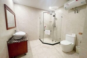 Bathroom - 1896 Hotel (Dalian Railway Station Russian Style Street Store) (Dalian)