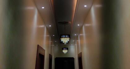 Hotel Vrindavan Palace Ayodhya