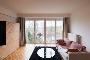 Comfort Apart Daire, Bahçe Manzaralı | Oturma alanı