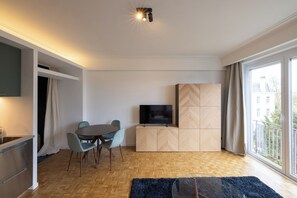 Comfort Apart Daire, Bahçe Manzaralı | Oturma alanı