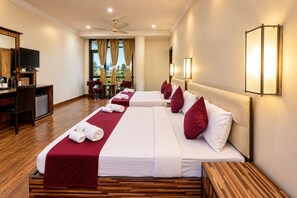 Room - The Altruist Katra Hotel (Katra)