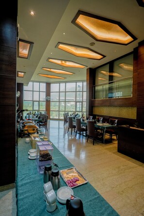 Dining - The Altruist Katra Hotel (Katra)