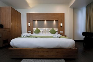 Superior Room | Desk, laptop workspace, free WiFi - The Altruist Katra Hotel (Katra)