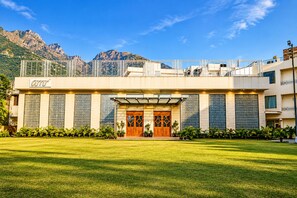 Parking - The Altruist Katra Hotel (Katra)