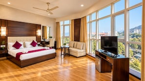 Room - The Altruist Katra Hotel (Katra)