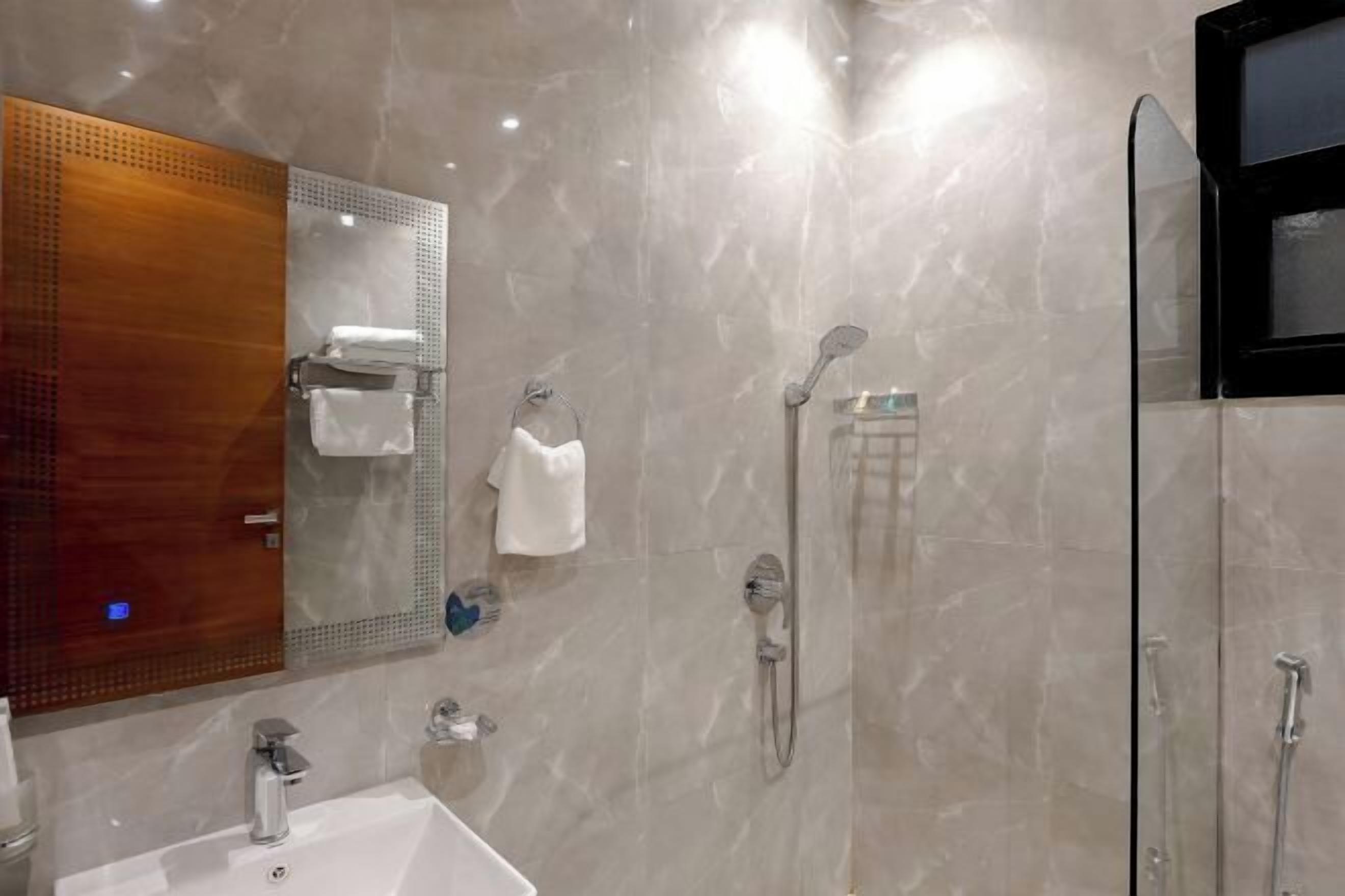 Bathroom | Shower, free toiletries, hair dryer, slippers