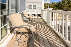 Terrace/patio - 5 BR Walk to the Beach House with a Private Pool! Changes in Attitude (Surfside Beach)