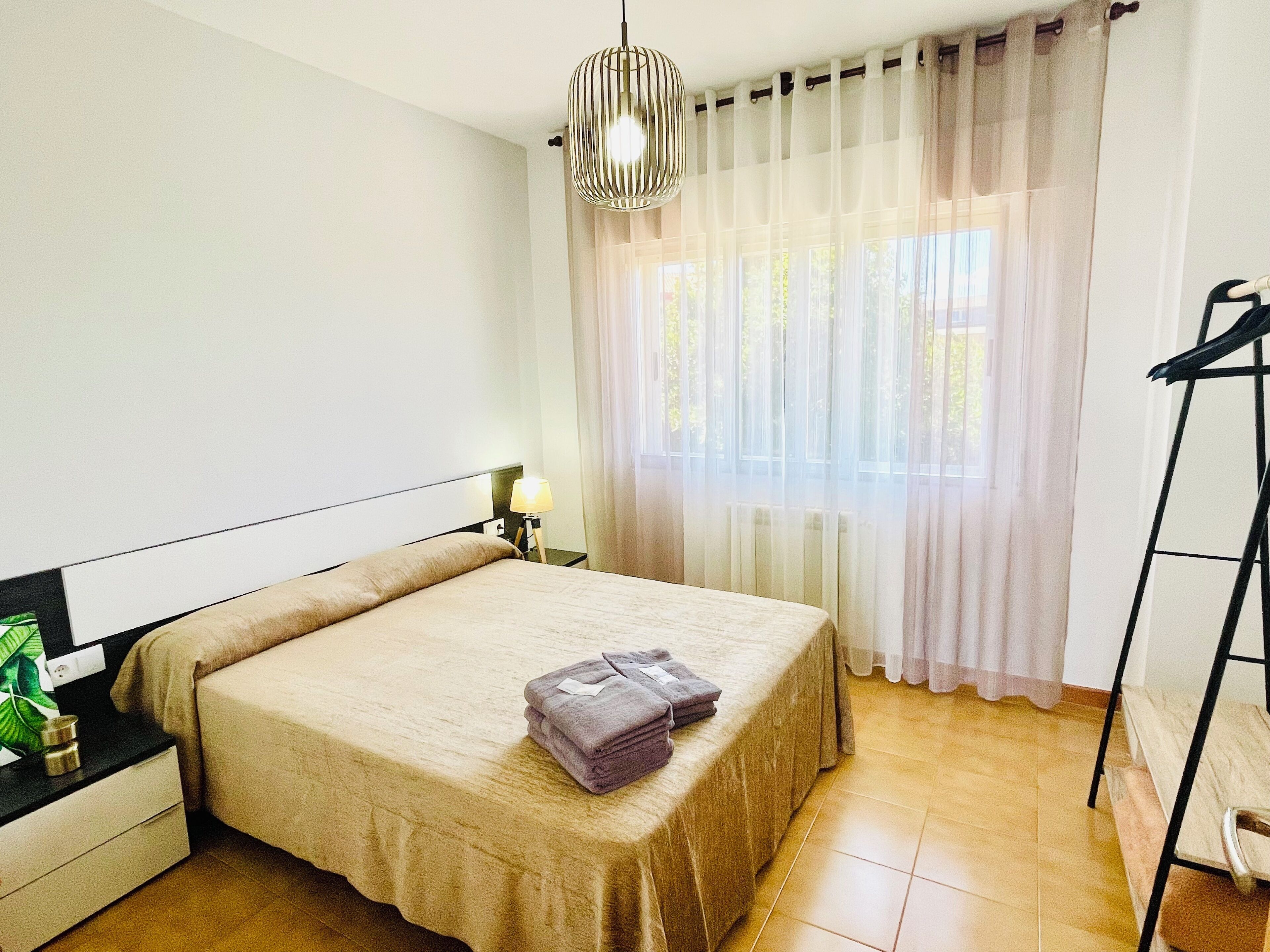 4 chambres, fer et planche à repasser, lit parapluie, Wi-Fi gratuit