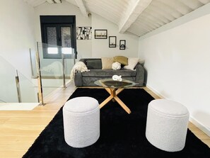 Interior - FOGAR DE AROUSA 3 minutes from the beaches, garden, barbecue, swimming pools, playground, children's playground. (vilanova de Arousa)