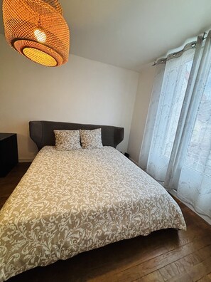2 bedrooms, WiFi, bed sheets - Apartment with large private garden. Greater Paris. (Vitry-sur-Seine)