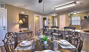 Dining - No stairs, walk to marina, secluded, mins to strip (Branson)
