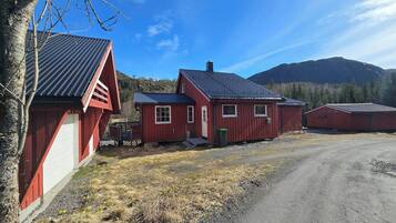 House, 3 Bedrooms, Smoking | Exterior