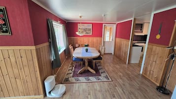House, 3 Bedrooms, Smoking | Dining room