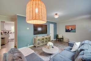 Apartment (2 Bedrooms) | Interior - 7 Mi to Dtwn Raleigh: Bbq-ready Townhome! (Raleigh)
