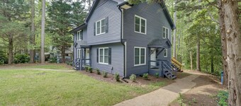 7 Mi to Dtwn Raleigh: Bbq-ready Townhome!