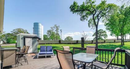 < 1 Mi to Golf & Marina: Inviting Home in Afton!