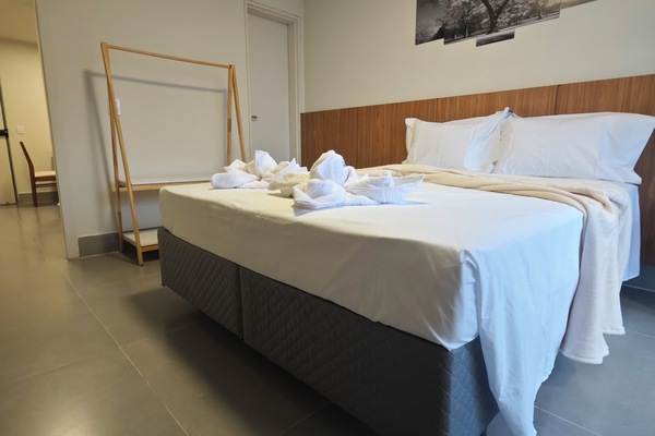 Apartamento | Wi-Fi de cortesia, roupa de cama