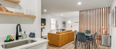 Apartment (0 Bedroom) | Interior