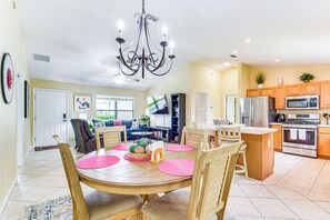 House (3 Bedrooms) | Interior - Peaceful Escape w/ Golf Cart in The Villages! (The Villages)