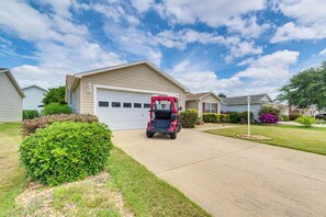 House (3 Bedrooms) | Interior - Peaceful Escape w/ Golf Cart in The Villages! (The Villages)