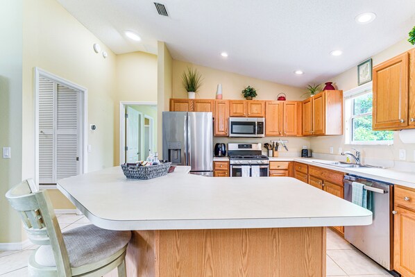 House (3 Bedrooms) | Interior - Peaceful Escape w/ Golf Cart in The Villages! (The Villages)