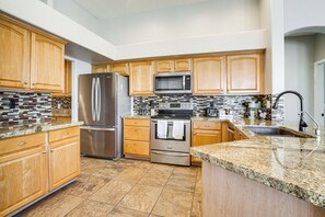 Interior - Desert Abode w/ Patio & Pool in Goodyear! (Goodyear)