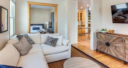 Walk to Hot Springs: Updated Retreat in Dtwn Ouray