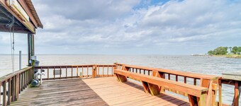 Lakefront Gem w/ Boat Dock & Fishing Pier in Many