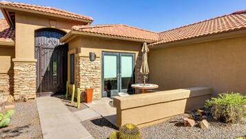 House (2 Bedrooms) | Interior