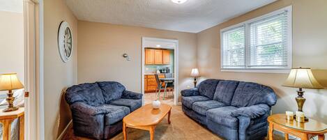 Apartment (2 Bedrooms) | Front of property