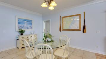Rumah (5 Bedrooms) | Interior