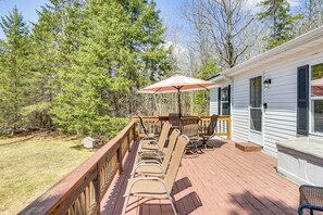 Interior - Tenstrike Lake House on 60 Acres: Hike & Fish! (Tenstrike)