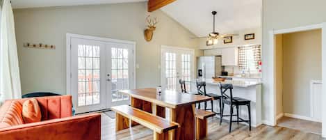 House (3 Bedrooms) | Interior