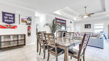 House (3 Bedrooms) | Interior