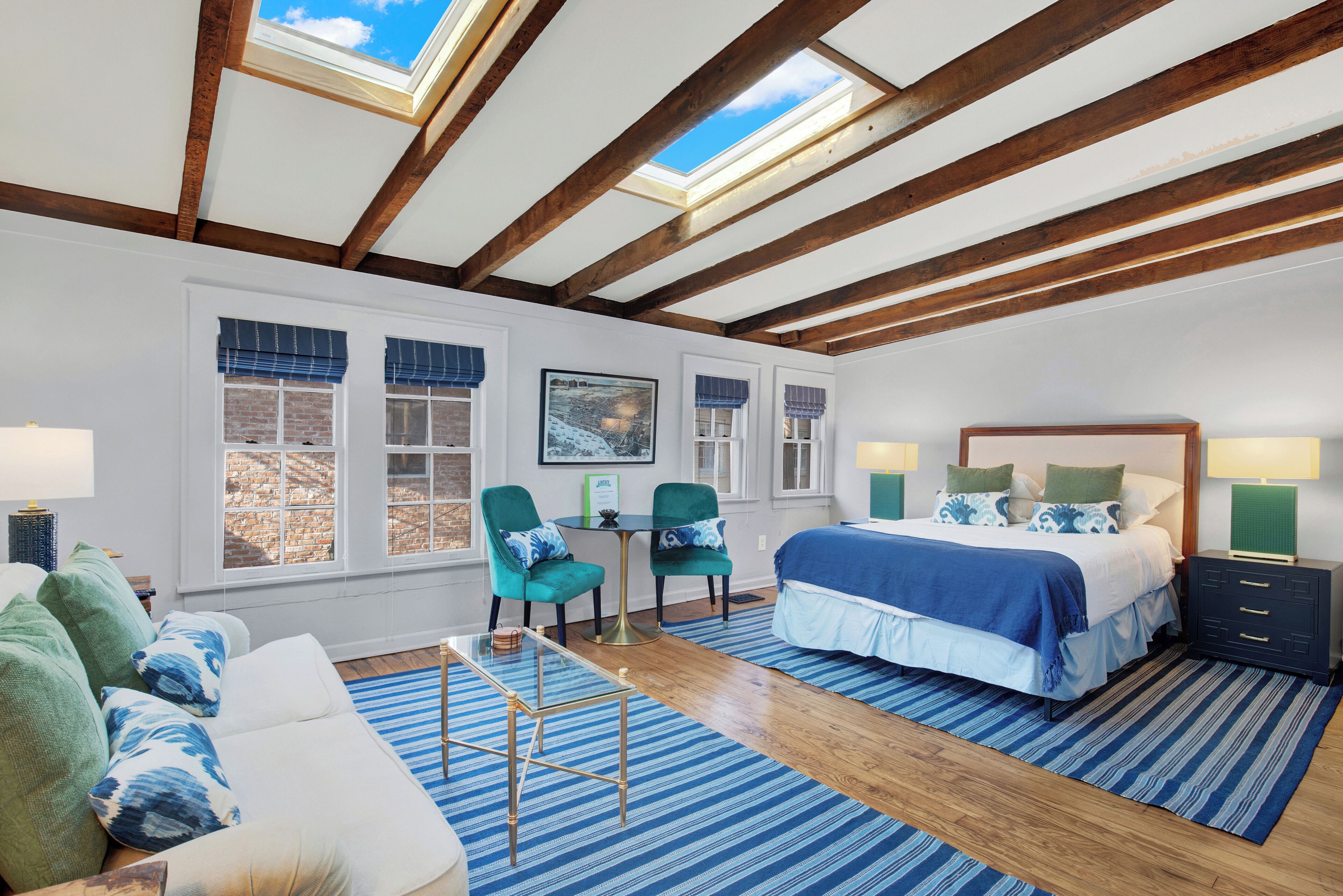 Iron/ironing board, free WiFi, bed sheets