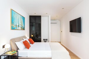 Quarto casal luxo, vista parcial para o mar | Roupas de cama antialérgicas