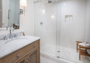 Shower, hair dryer, towels - East Vail Condo, Pool | TF304 (Vail)