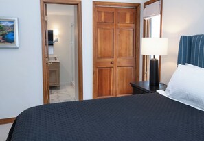 3 bedrooms, desk, iron/ironing board, free WiFi - East Vail Condo, Pool | TF304 (Vail)