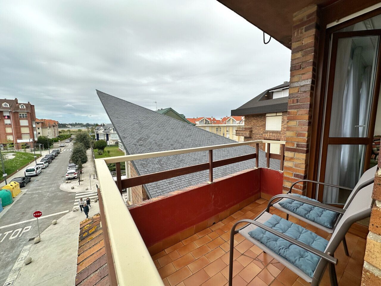 المنطقة المحيطة بالمنشأة