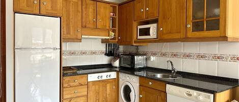 Fridge, microwave, oven, dishwasher