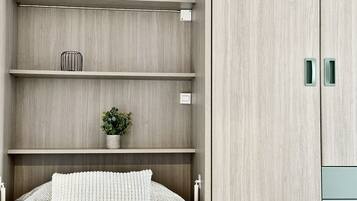 3 bedrooms, iron/ironing board, bed sheets