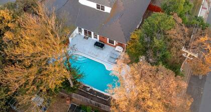 Luxurious 5 Bedroom Retreat with Pool!